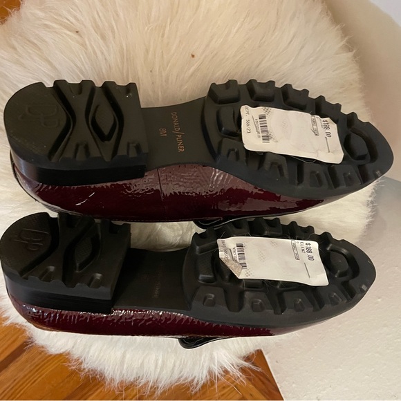 Women Donald J pliner loafer - Picture 4 of 5